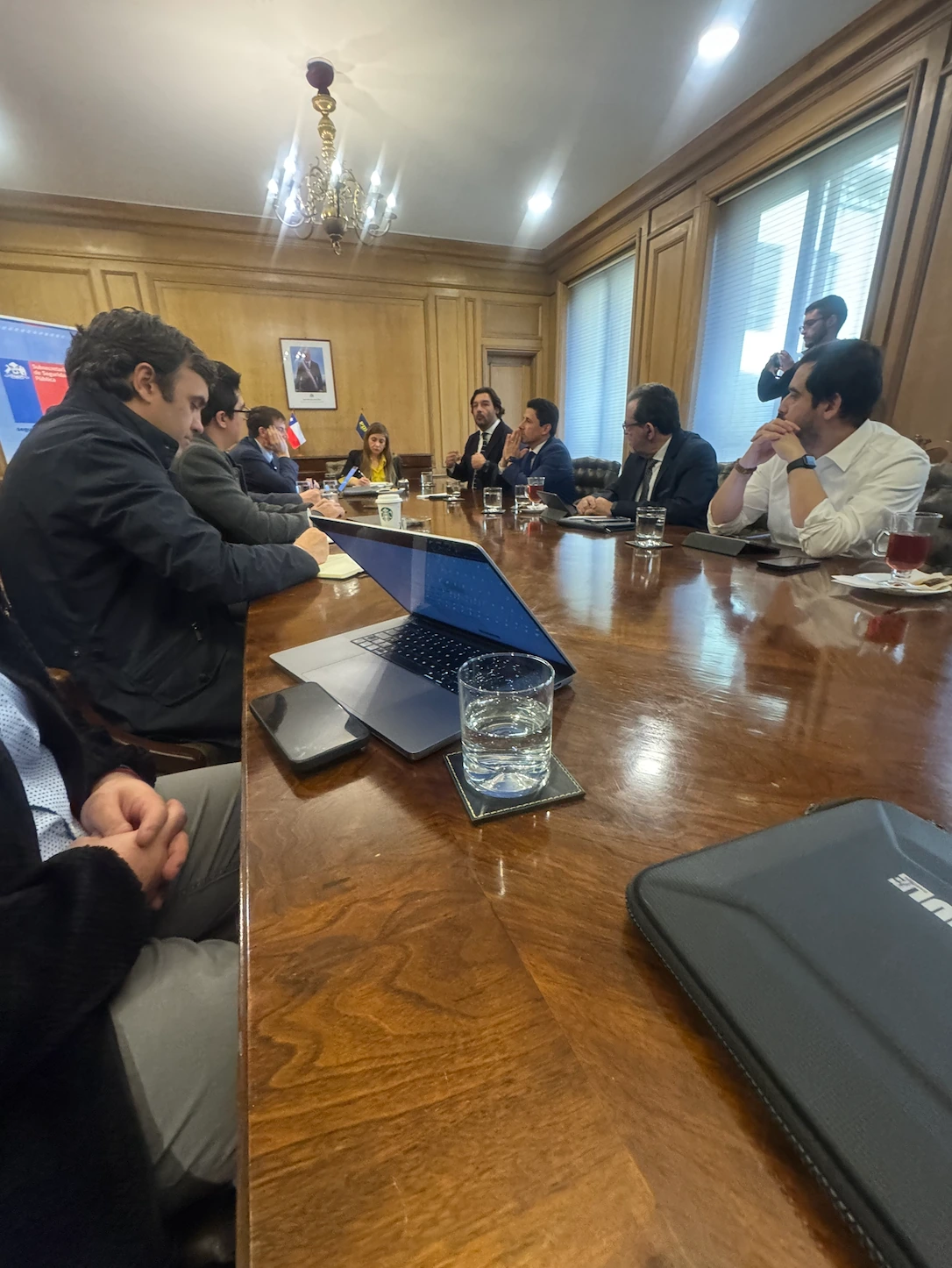 Mesa de trabajo público-privada en el Ministerio de Seguridad Pública